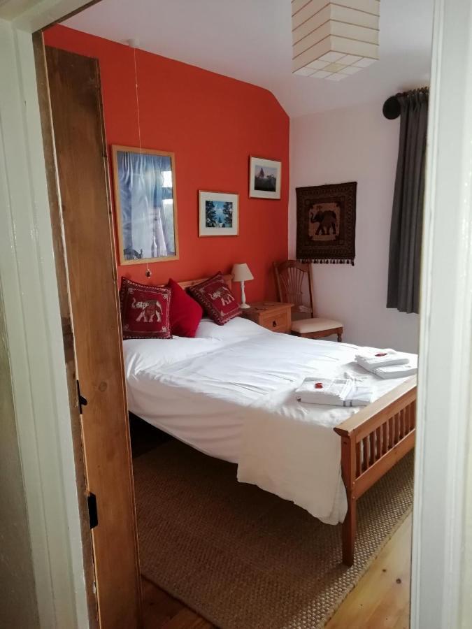 Clearview Cottage セント・オーステル エクステリア 写真