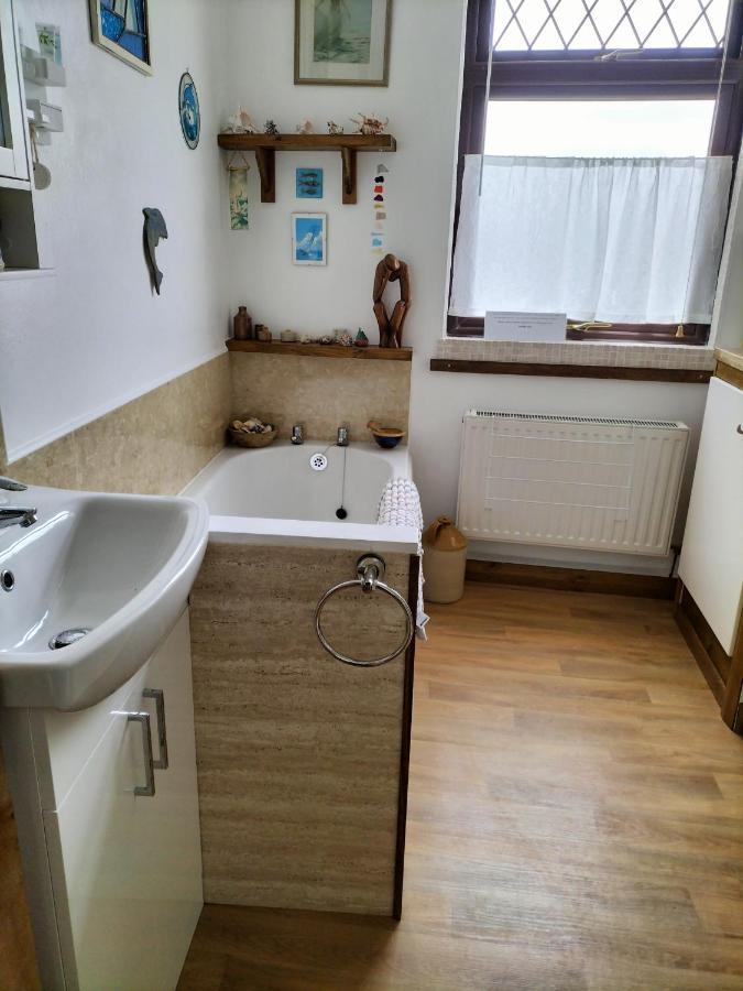Clearview Cottage セント・オーステル エクステリア 写真